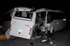 Antalya'da zincirleme midibüs kazası 6 yaralı