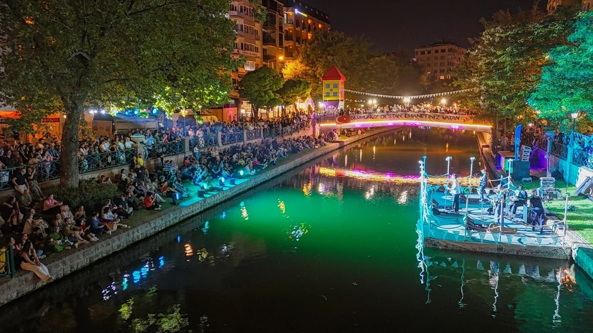 Festival üçüncü gününde devam etti