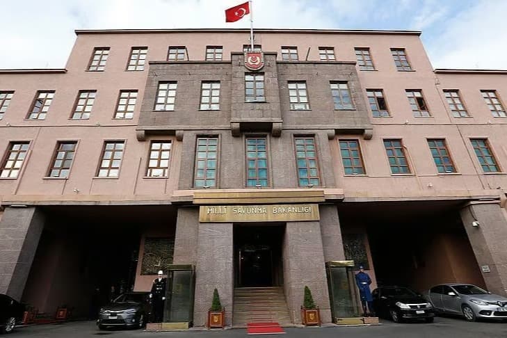 Katar’da askeri helikopter kazası! Türk ve Katarlı personel şehit düştü!