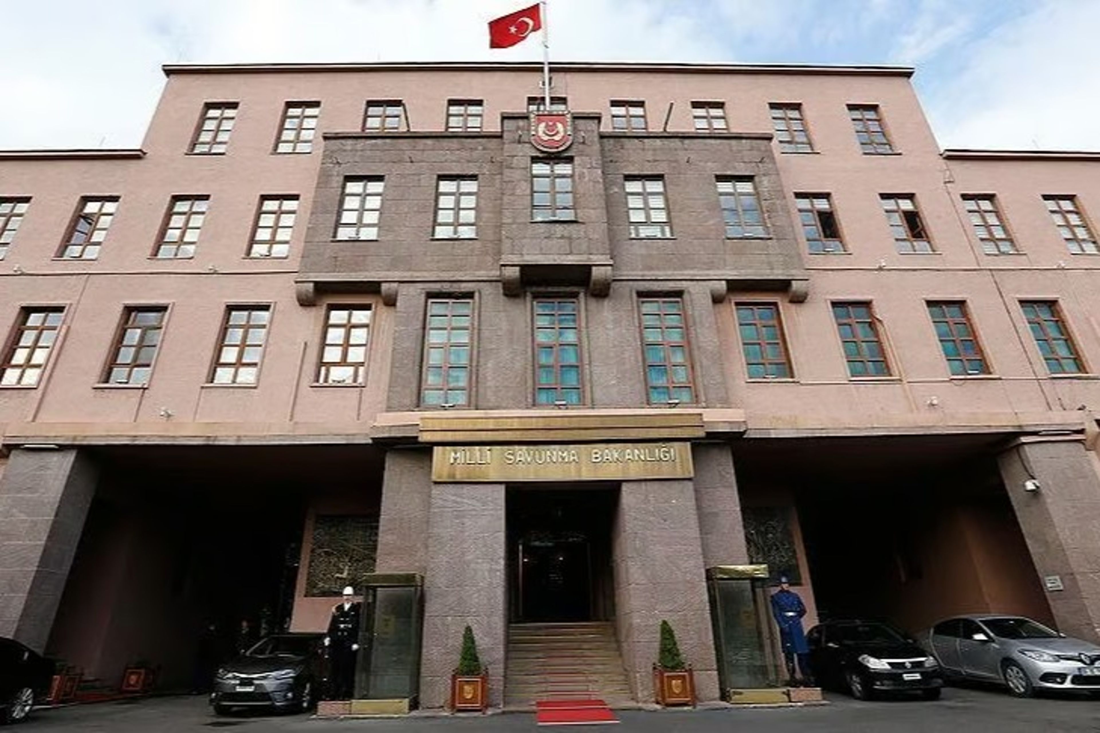 Katar’da askeri helikopter kazası! Türk ve Katarlı personel şehit düştü!