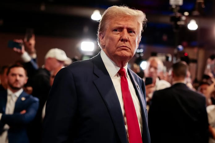 Trump’tan uzaylı ve UFO dosyaları için yayımlama talimatı