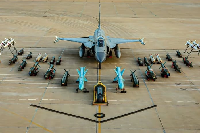 Pakistan, Sudan’a 1,5 milyar dolarlık silah ve savaş uçağı satışına yaklaştı