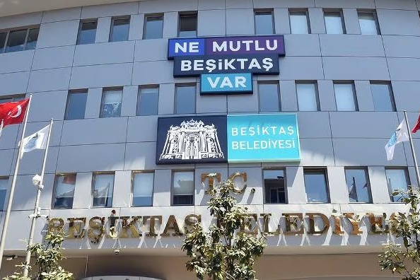 CHP’li üyelere başka belediyede maaş iddiası