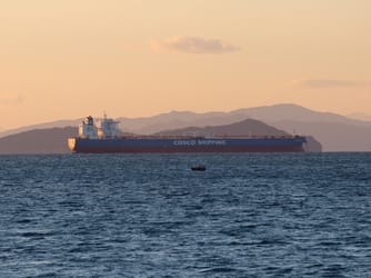 Tankers Mask Saudi Oil With Fake Destination to Flee Houthis