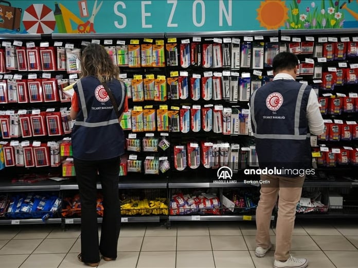 Ticaret Bakanlığı'ndan okul kıyafetleri ve kırtasiye ürünlerine sıkı denetim