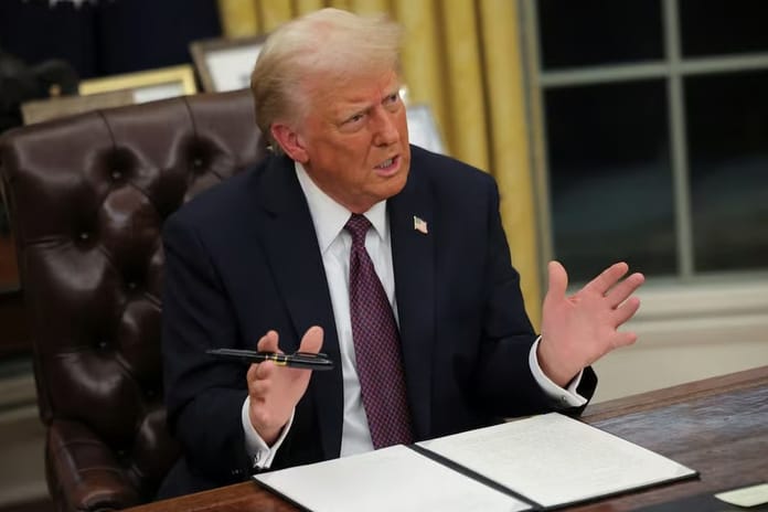 Trump Grönland'a hastane gemisi gönderecek