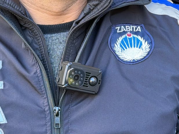 Bakırköy Belediyesinde rüşvet iddiasıyla gözaltına alınan zabıta memuru tutuklandı