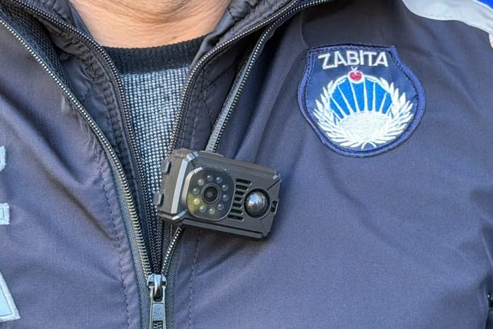 Bakırköy Belediyesinde rüşvet iddiasıyla gözaltına alınan zabıta memuru tutuklandı