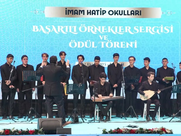 Bakan Tekin: İmam hatip okullarını dünya çapında bir marka haline getirmek istiyoruz