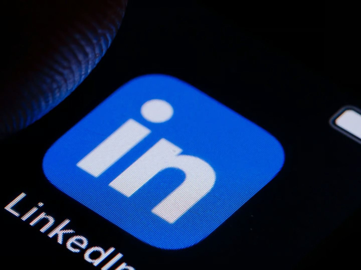 FBI ve MI5 uyardı: Çin, askeri yetkilileri ve casusları hedef almak için LinkedIn kullanıyor