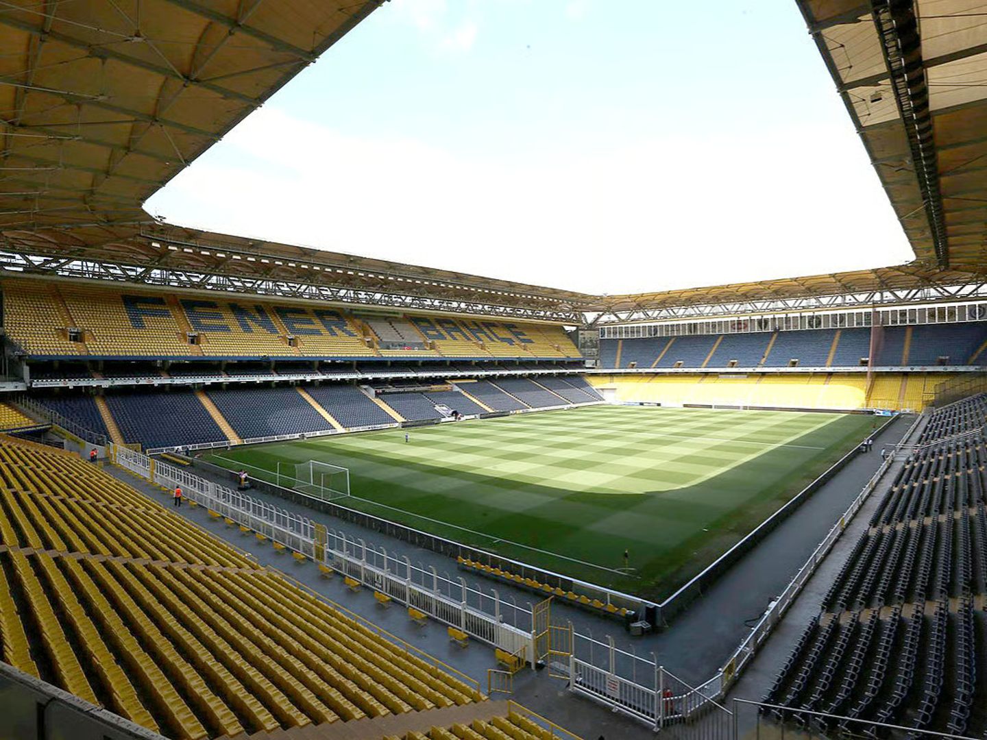 Fenerbahçe, Chobani ile stadyum ve Avrupa forma sponsorluğu anlaşması imzaladı: Detaylar açıklandı