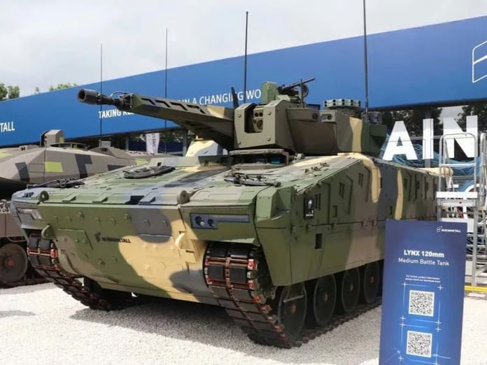 Leonardo ve Rheinmetall, İtalyan ordusu için ilk 21 zırhlı aracı teslim etmeye başlıyor