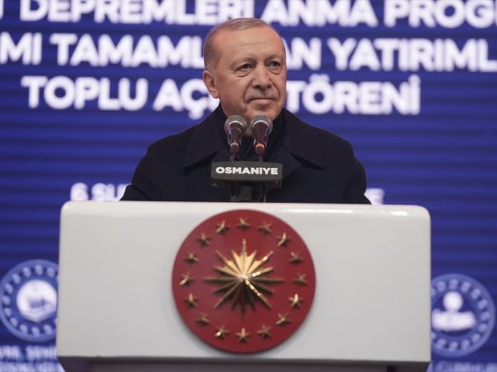 "Muhalefetin 'bitmez' dediği konutlar sahiplerine teslim edildi"