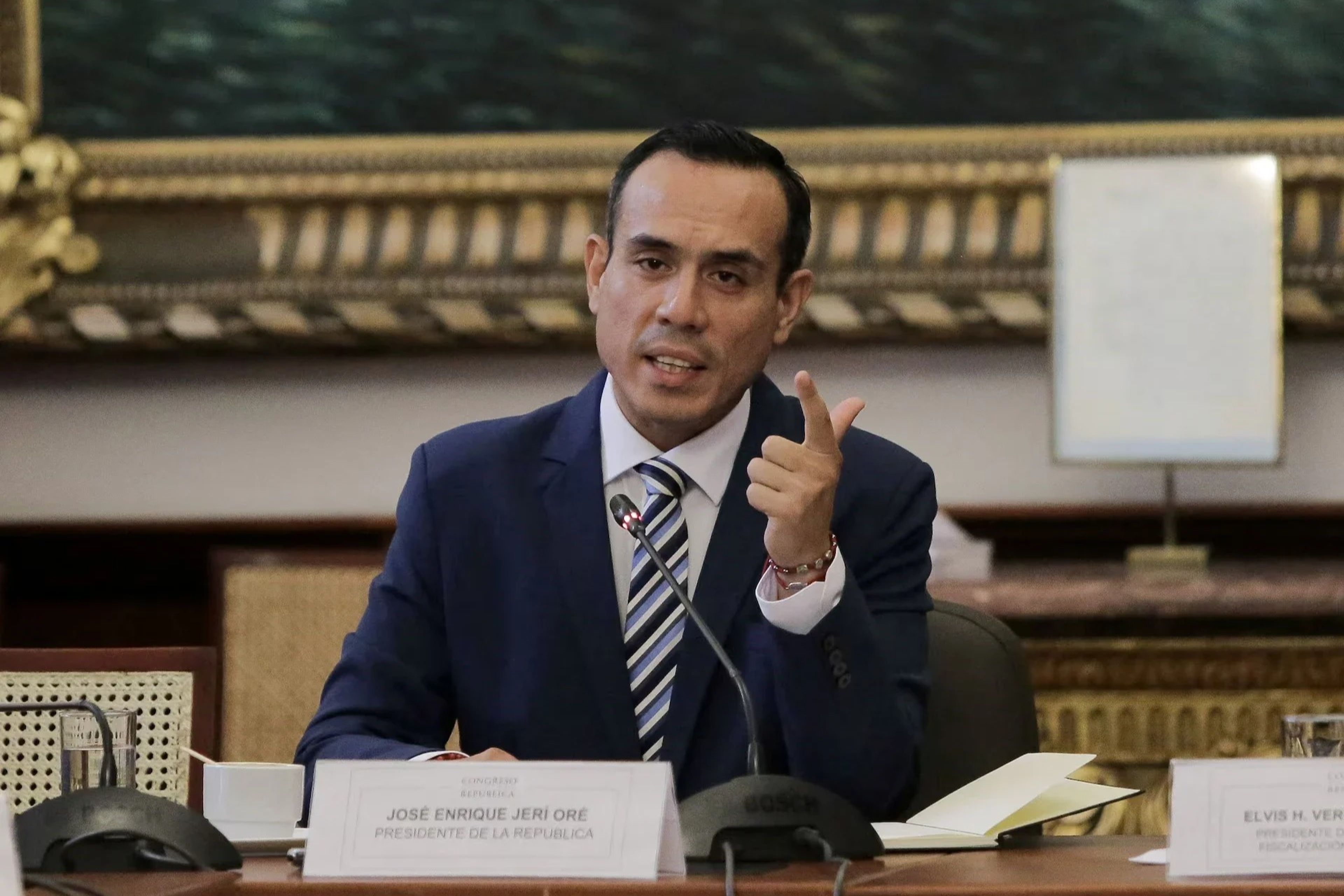Peru'da geçici Devlet Başkanı görevden alındı