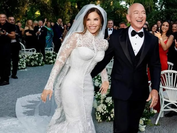 Bezos'un Venedik’teki “yılın düğünü” çevrecilerden ve yerel halktan tepki aldı