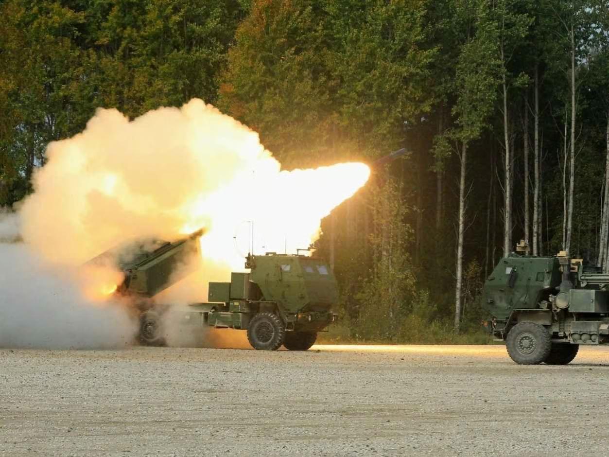 Kanada, HIMARS ve uzun menzilli füze alıyor
