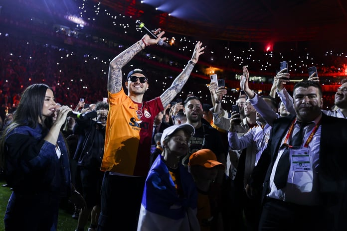 İlk sezonda gelen şampiyonluk katkısı