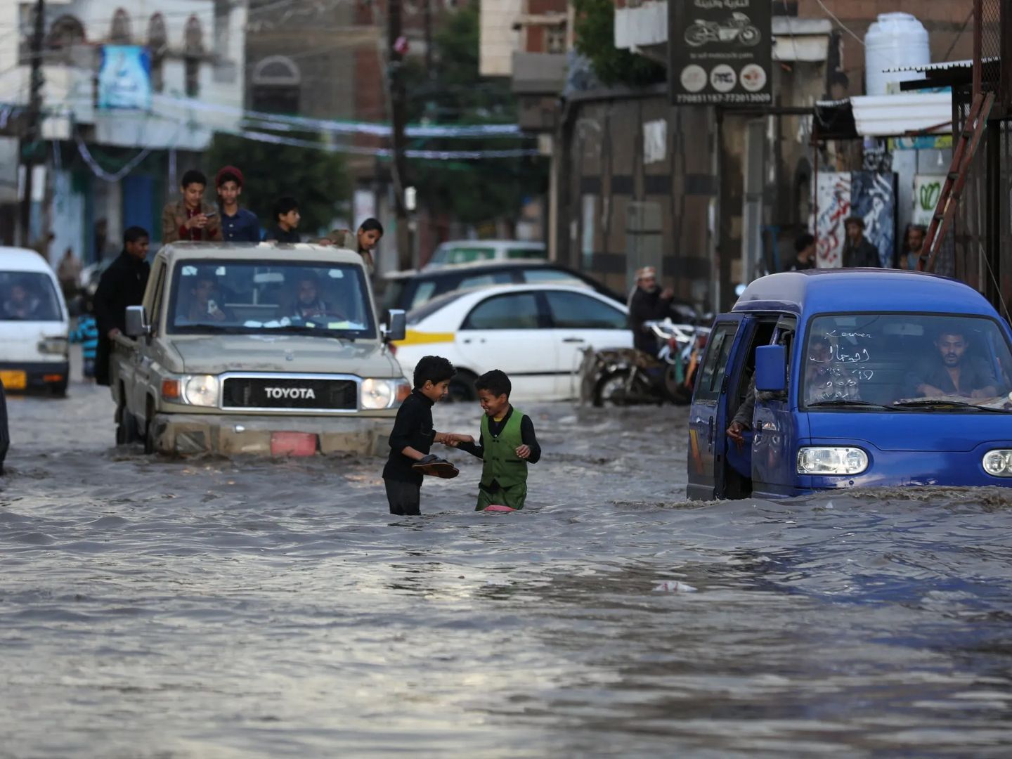 Yemen'de sel can aldı: 7 ölü