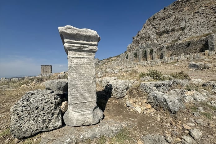 Sillyon Antik Kenti'nde Romalı hayırsever Menodora'nın mezarı bulundu