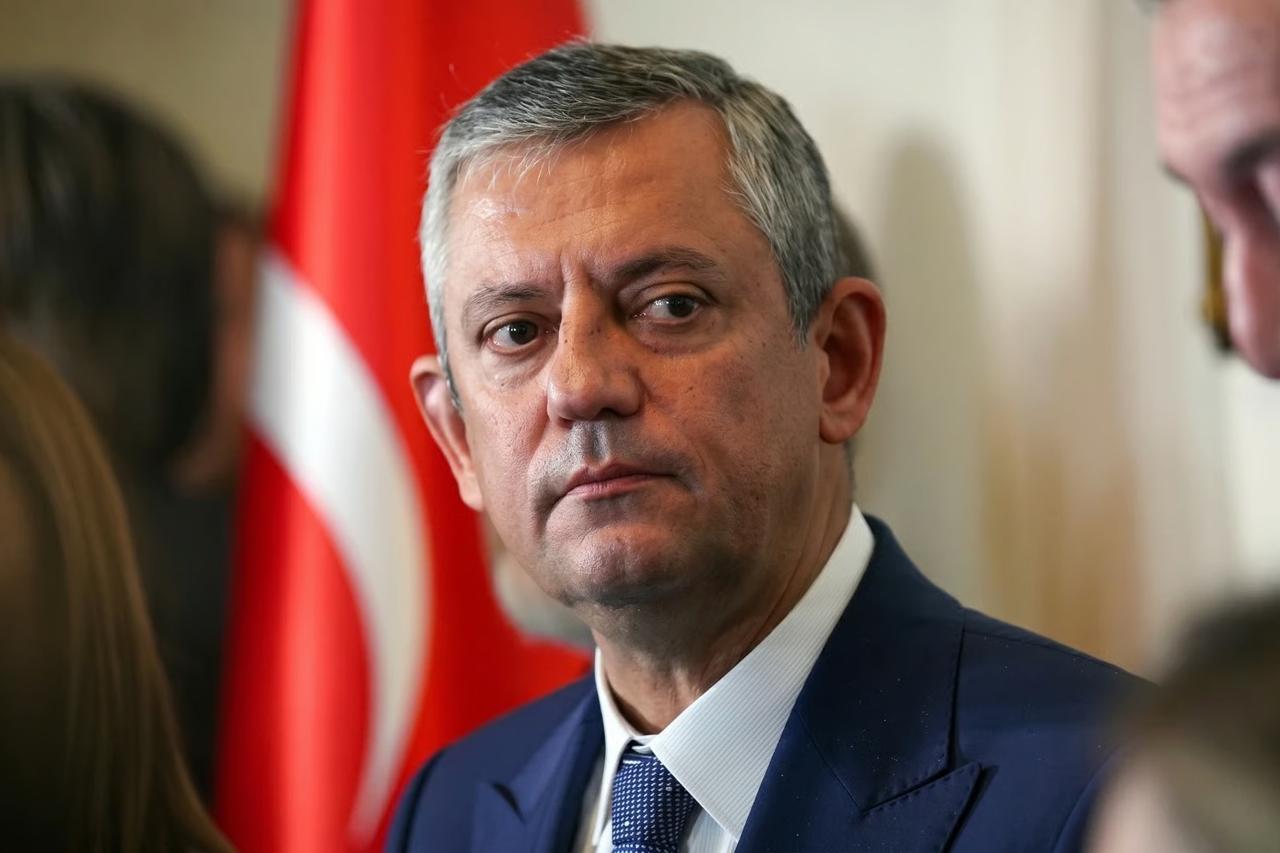 Özgür Özel'den DSP'yi şaşkına çeviren talep!