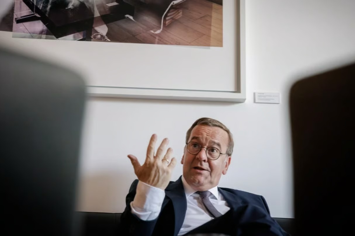 German Defence Minister to Arms Makers: Deliver