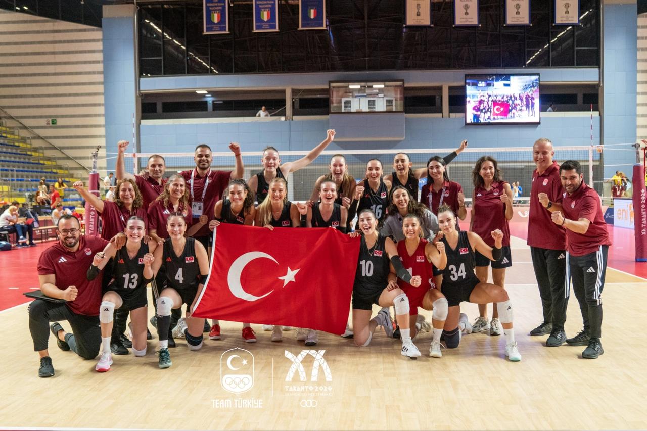 Kadın Voleybol Milli Takımı namağlup finalde!