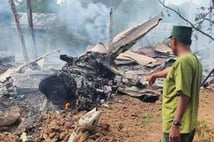 Myanmar’da isyancılar JF-17 savaş uçağını düşürdü