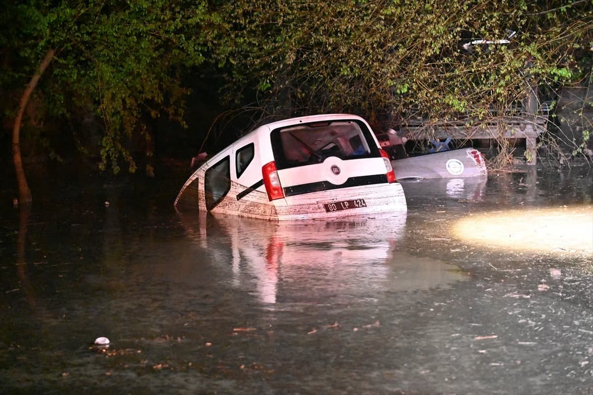Osmaniye'de sel felaketi! Araç içinde mahsur kalan 2 kişi öldü