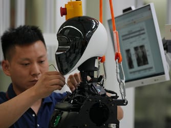 US Bans Chinese Humanoid Robots to Protect American AI