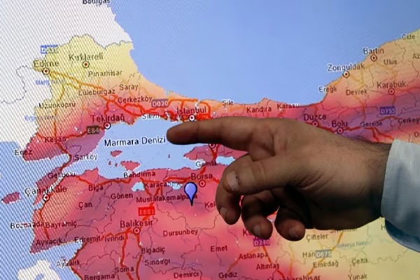 Türkiye'de 485 diri fay segmenti bulunuyor