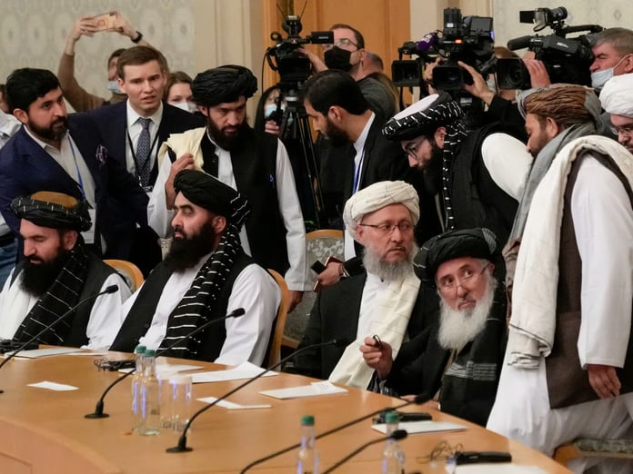 AB'den Taliban'a davet: Brüksel'de "kırmızı çizgi" tartışması
