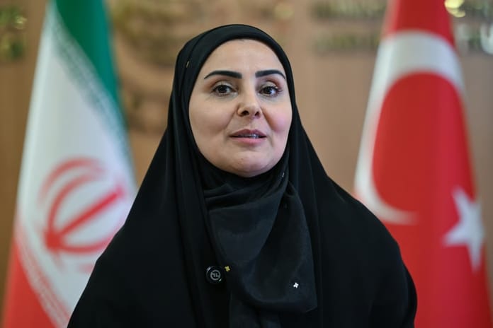 İran Tahran’daki aşırı nüfusu azaltmak için Mekran’ı yeni merkez yapmayı planlıyor