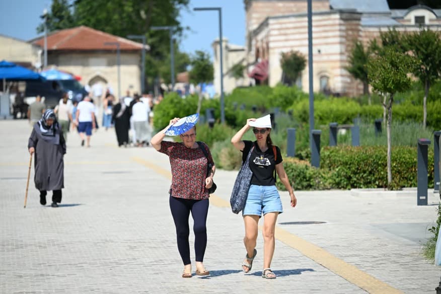 Uzmanlar uyarıyor! 50 dereceyi göreceğiz "Mecbur olmayan dışarı çıkmasın"