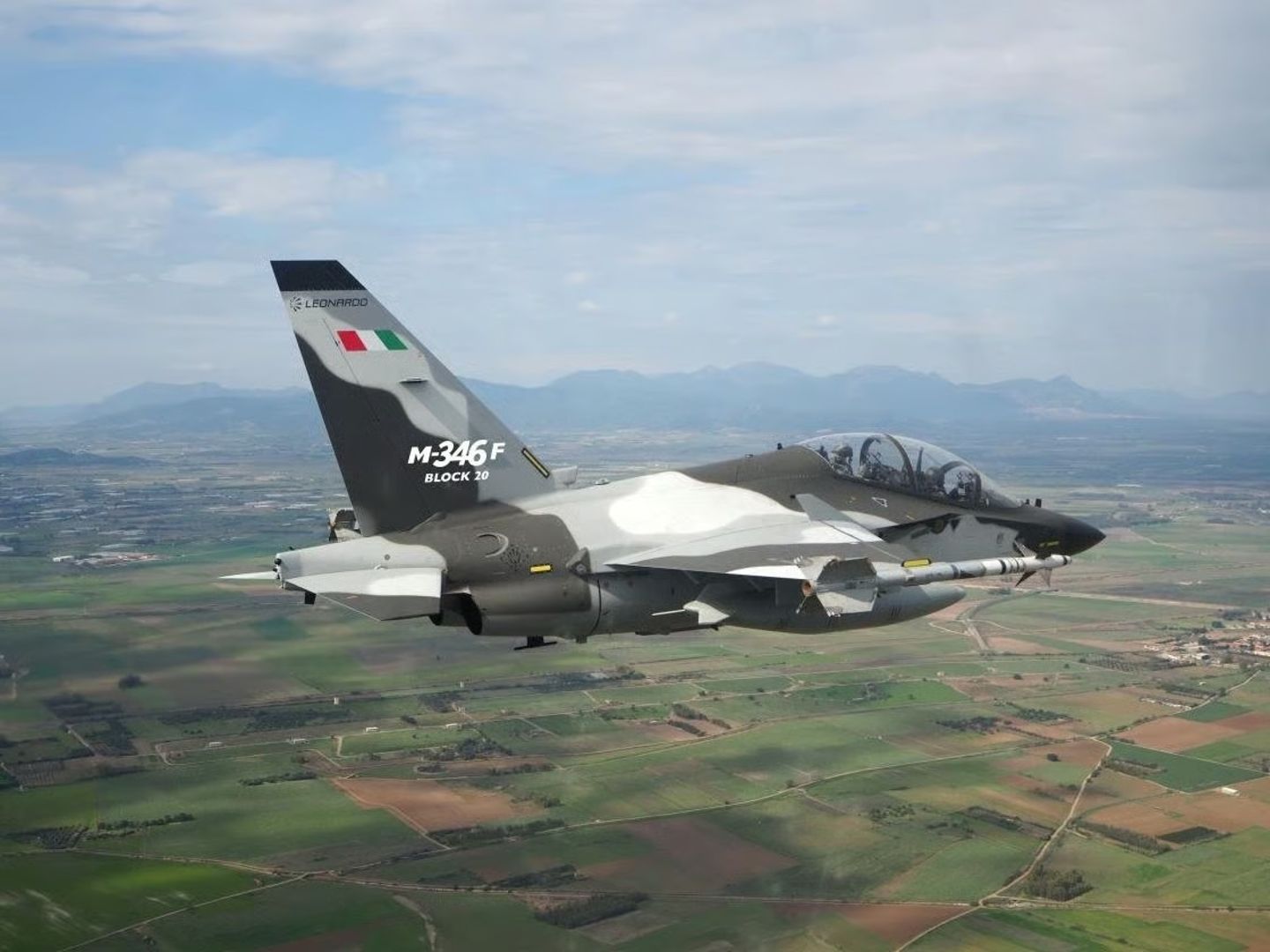 Leonardo ile Endonezya arasında M-346 Block 20 için niyet mektubu imzalandı