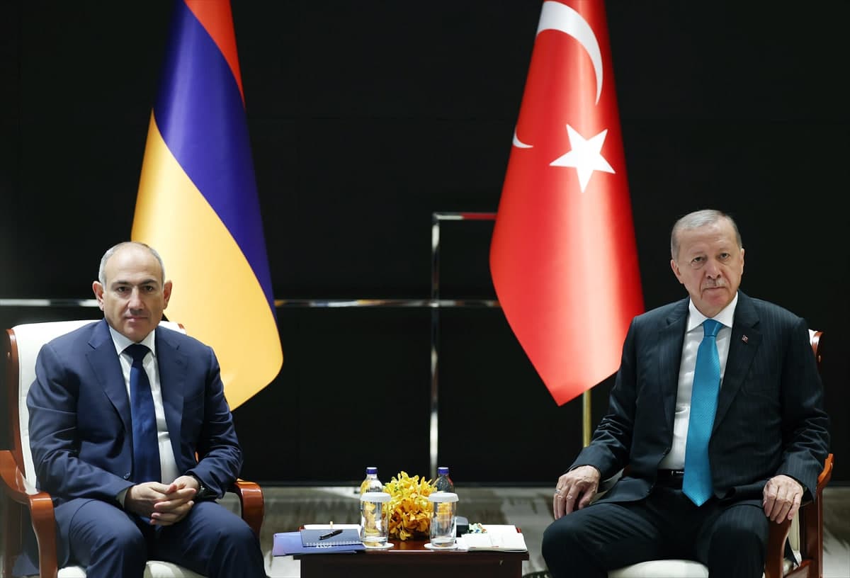 Cumhurbaşkanı Erdoğan ŞİÖ Zirvesi'nde liderlerle görüştü