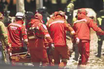 Bolivya’da askeri nakliye uçağı yerleşim alanına düştü: En az 15 ölü