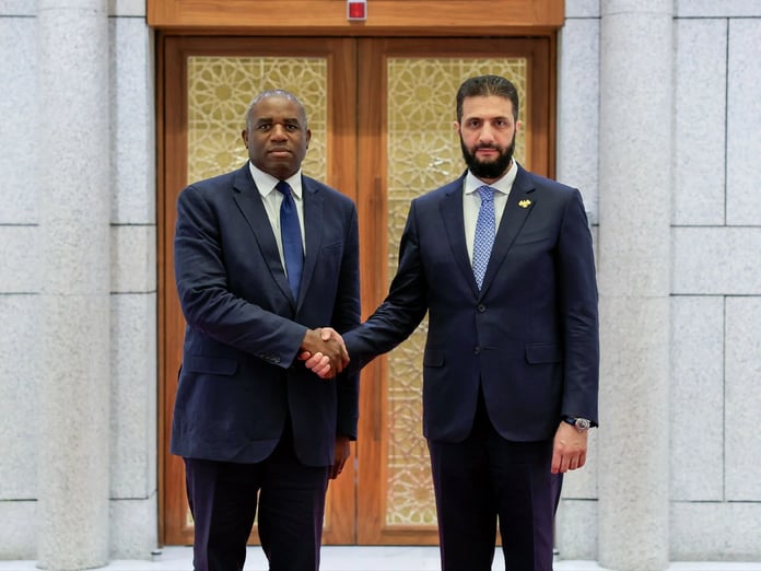 İngiltere 14 yıl sonra Suriye ile diplomatik ilişkileri yeniden başlattı