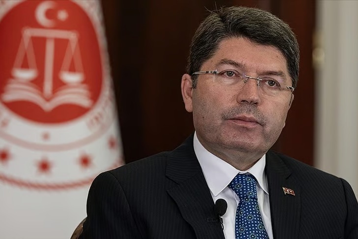 Bakan Tunç'tan Rojin Kabaiş açıklaması