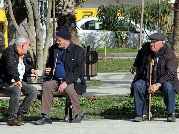 Emeklilere '1 maaş ikramiye' formülü masada! Dikkat çeken kulis bilgisi 