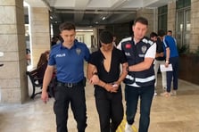 Balık tutan vatandaşı darbedip denize atarak eşyalarını gasbetti