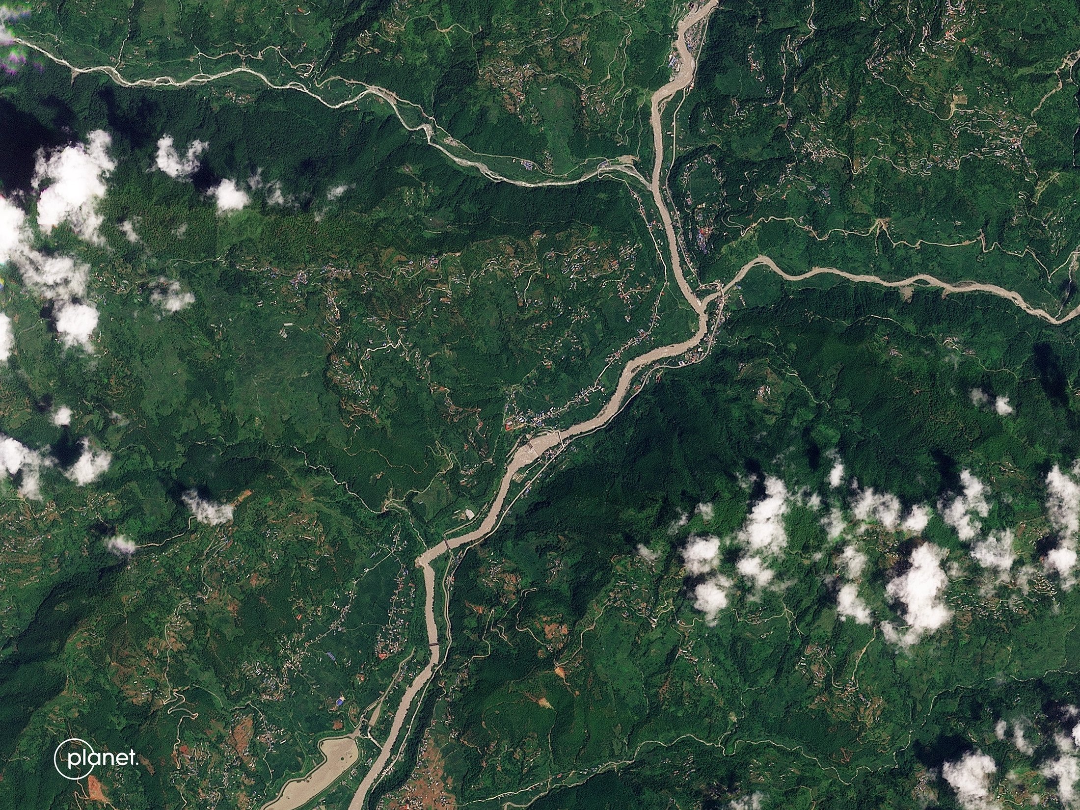 Satellite images of the Trishuli River in Chappthoke, Aug. 23, 2026 - Planet Labs