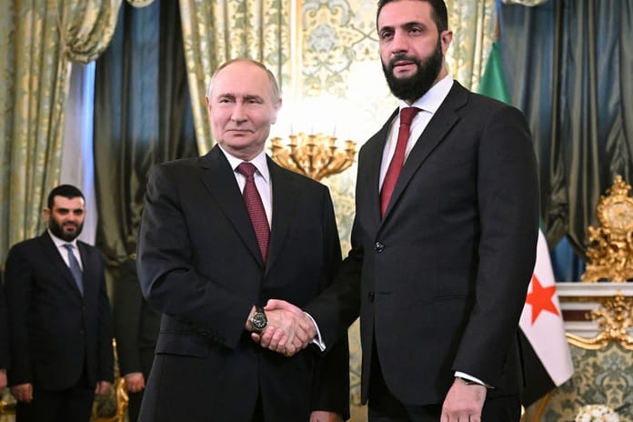 Ahmed Şara ile Putin Kremlin'de bir araya geldi