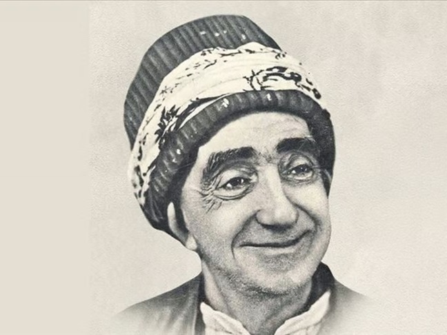 Geleneksel Türk tiyatrosunun son temsilcisi: İsmail Hakkı Dümbüllü 