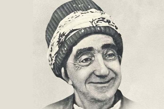 Geleneksel Türk tiyatrosunun son temsilcisi: İsmail Hakkı Dümbüllü 