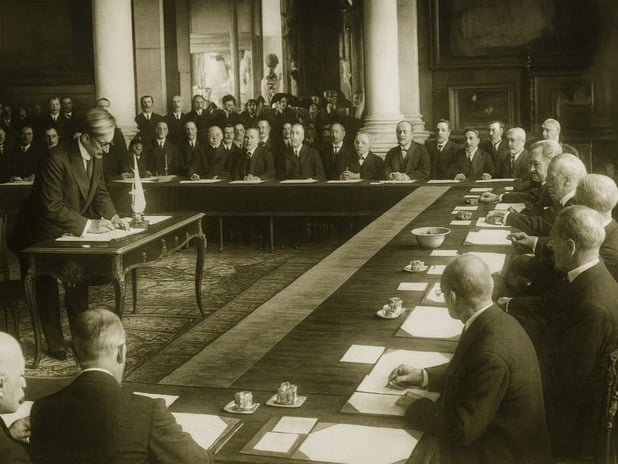 Tarihte Bugün: Sevr Antlaşması imzalandı