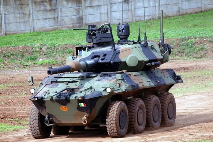 Ukrayna, İtalya’dan Centauro tank yok edicilerini teslim aldı