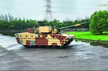 Hindistan, Zorawar hafif tankını dağ savaşları için sahaya indiriyor