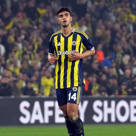 Yiğit Efe Demir'den etkili performans