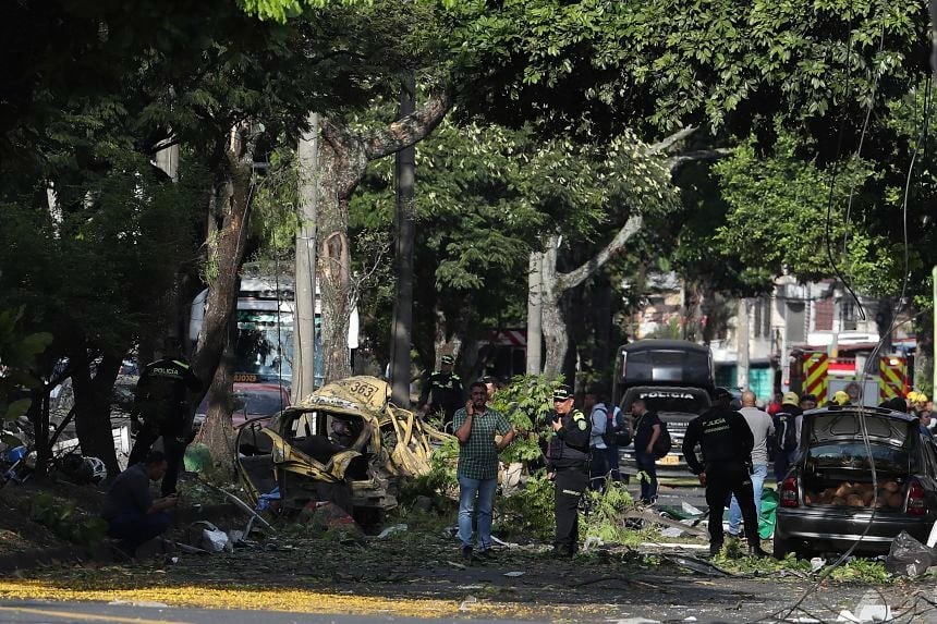 Kolombiya’da gişelere bombalı araçla saldırı: 4 yaralı