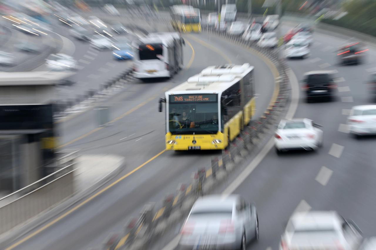 Metrobüs kazası mı oldu? 23 Eylül